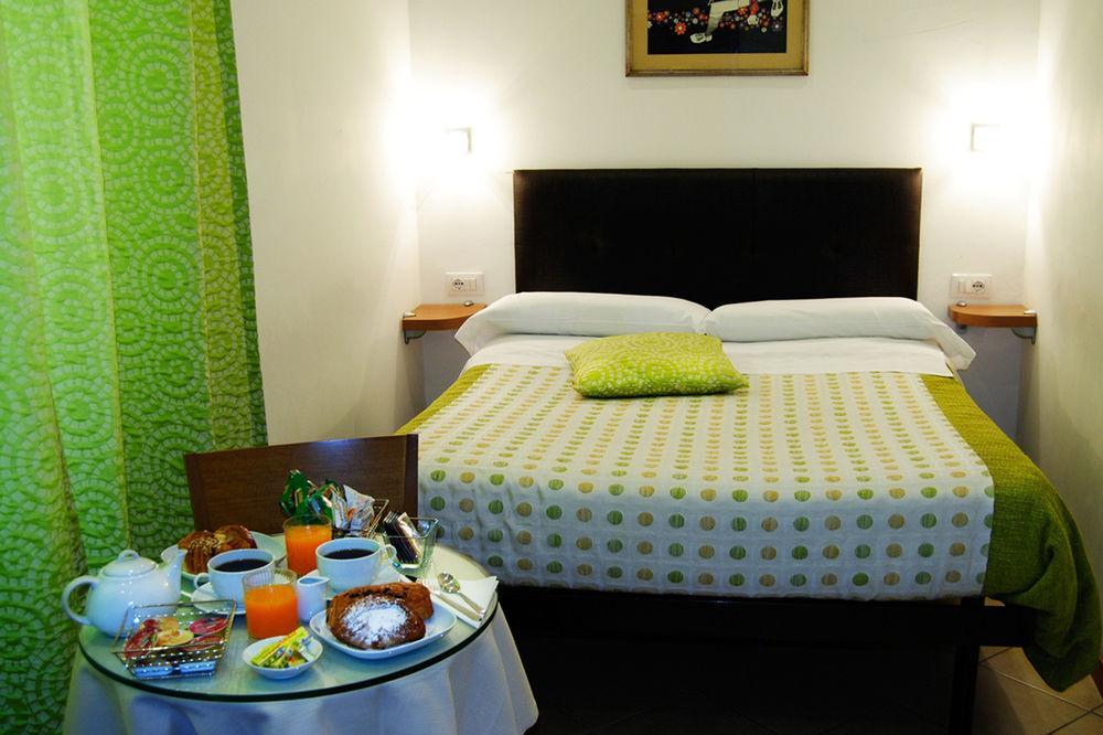 Adelaide House Hotel Флоренция Екстериор снимка