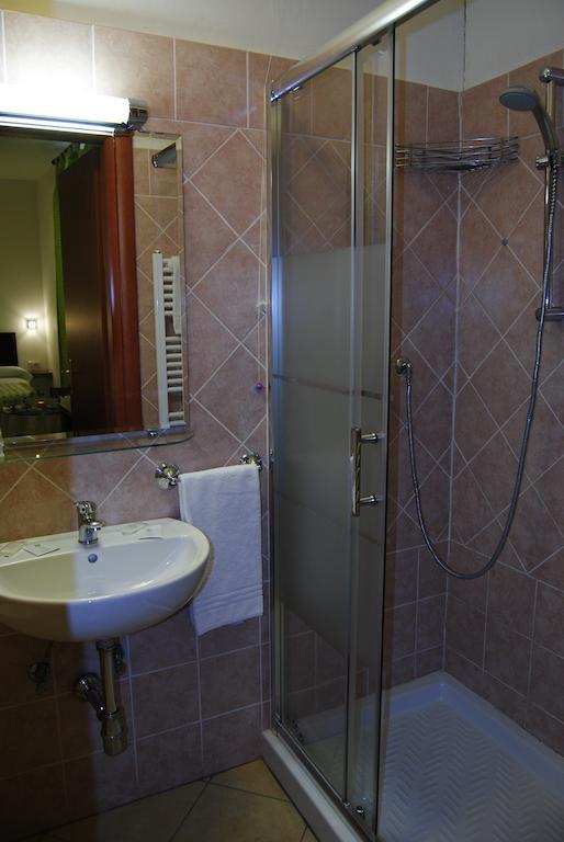 Adelaide House Hotel Флоренция Стая снимка